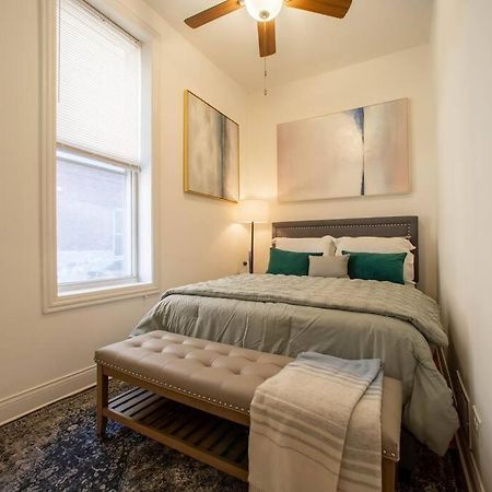 Appartamento Getaway In The Heart Of Pilsen Chicago Esterno foto